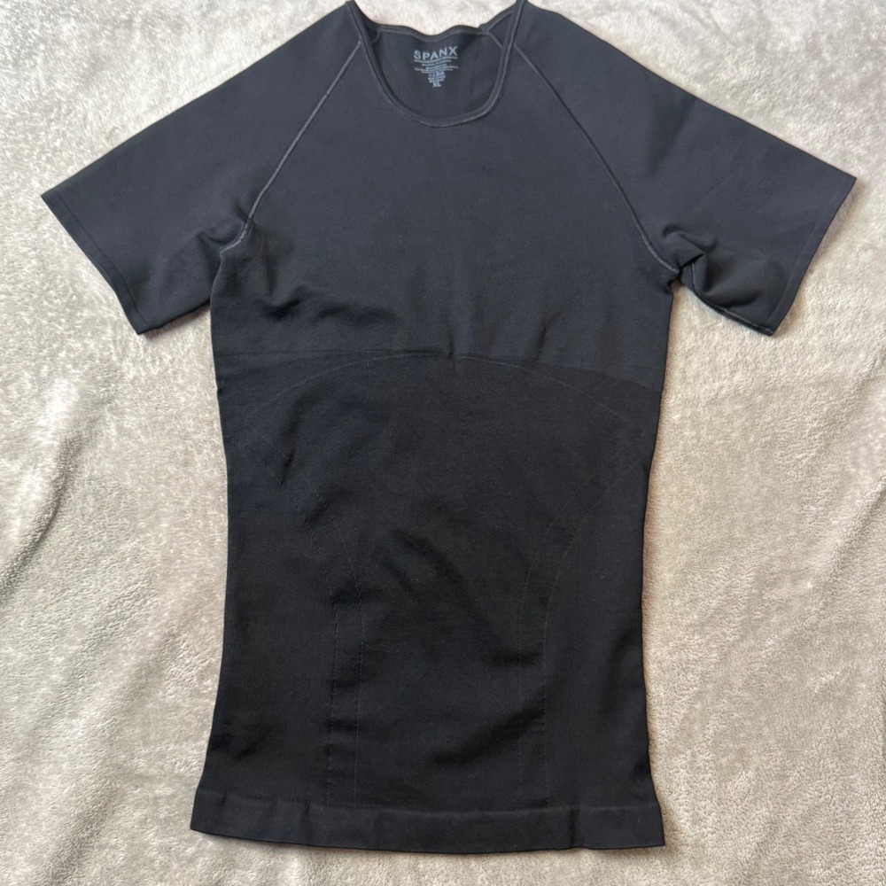 Spanx Zoned Performance Undershirt Mens XL Black Seamless Crewneck Compression